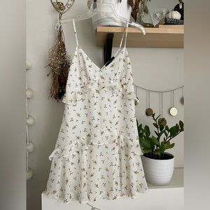 Forever 21 White ruffle dress with yellow flowers✨